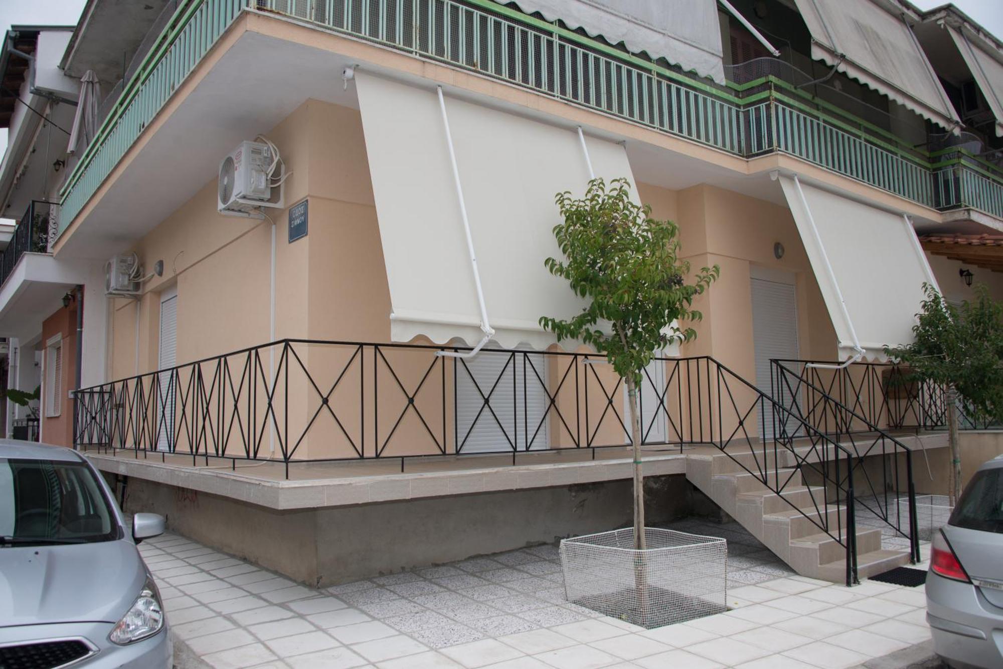 Panos House - High Luxury Apartment 特里卡拉 外观 照片
